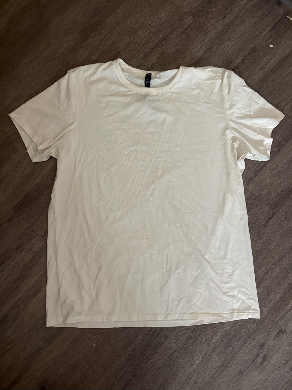 Lululemon Men’s White T-Shirt Dry fit Sz Large